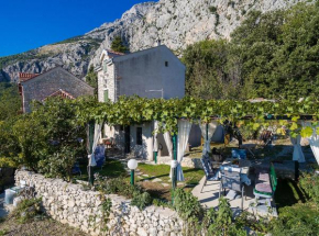 Family friendly house with a parking space Gornji Tucepi - Podpec, Makarska - 6915